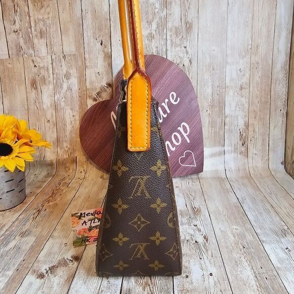 Louis Vuitton Looping MM - Picture 11 of 13